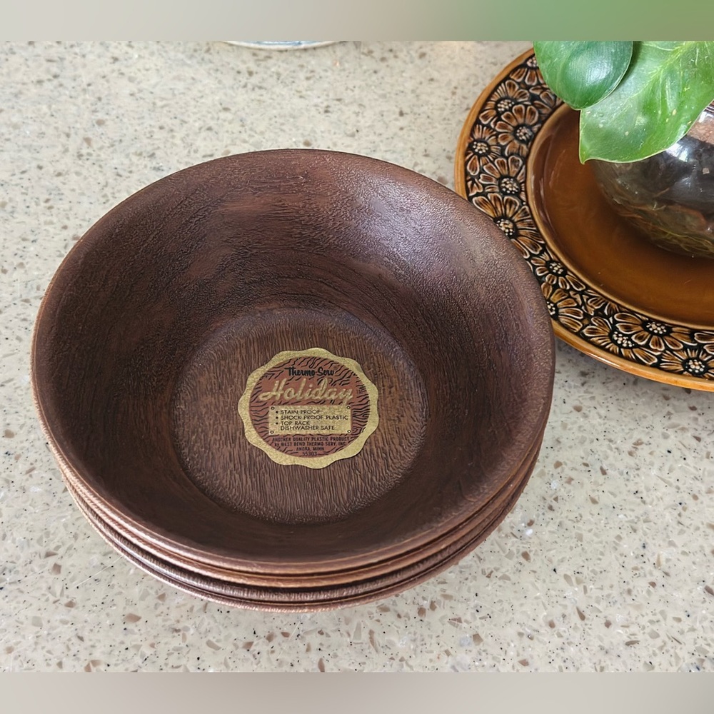 Set of 4 Vintage Thermo-Serv Westwood bowls